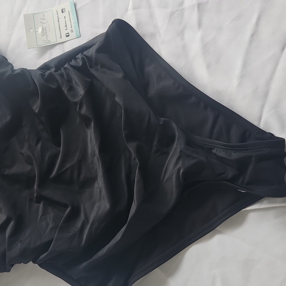 Black Scalloped Women's Swimsuit - Picture 3 of 7